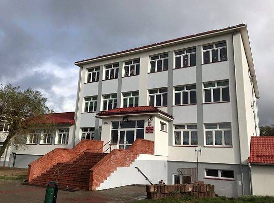 Termomodernizacja Szkoły i Przedszkola w Łebieniu