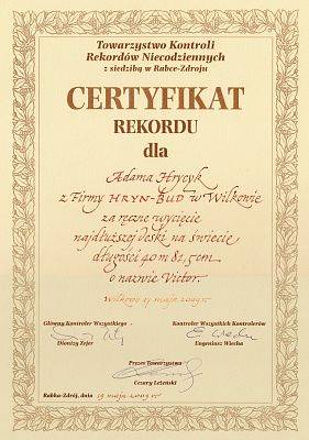 Certyfikat rekordu za ręczne wycięcie najdłuższej deski na świecie